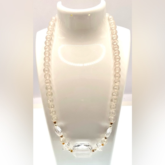 3 for $30 Vintage Acrylic Frosted and Clear Beaded Choker Necklace Gold Tone - Picture 6 of 9